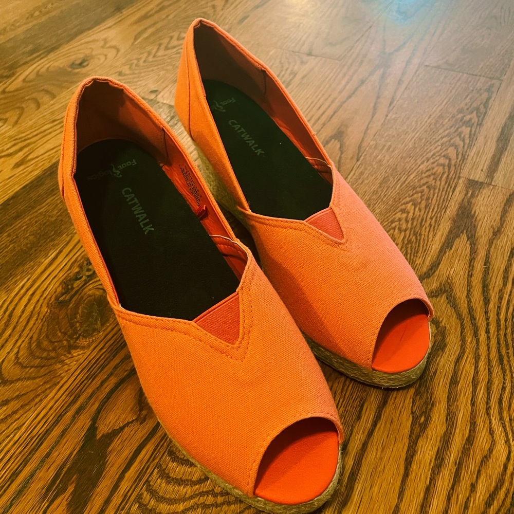 Pink wedge heals